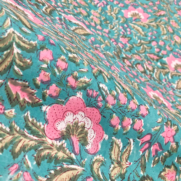 【50cm單位】綠色粉紅白色花朵印度手工塊印花布料棉質 第5張的照片
