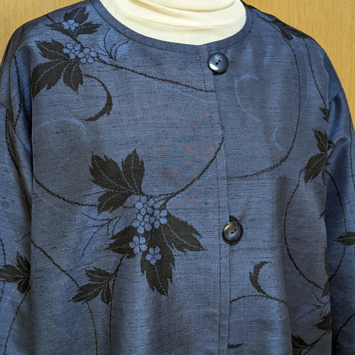 SOLD お値下げ中 着物リメイク ノーカラーコート 紬 FREE SIZE コート  