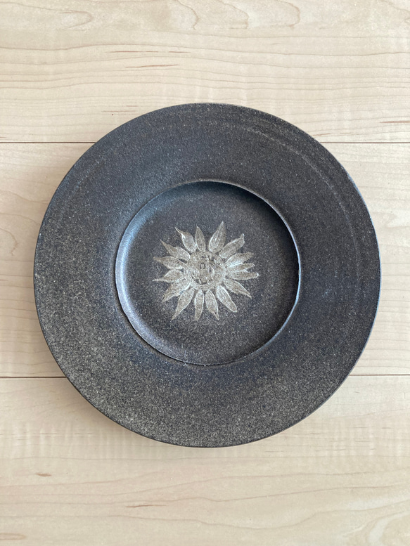 珠洲焼　向日葵リム皿 1枚目の画像