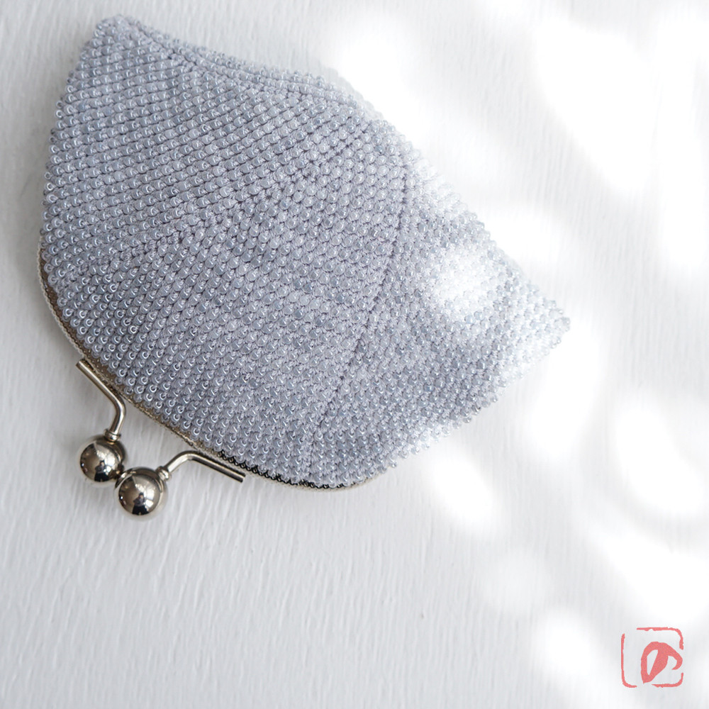 ばあば作♪シードビーズの大きめがま口（ciel nuageux・1884）