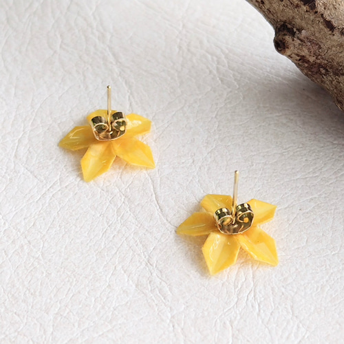 送料無料/桜(山吹色)/ピアス】さくら/サクラ/小さい花/フラワー/デート