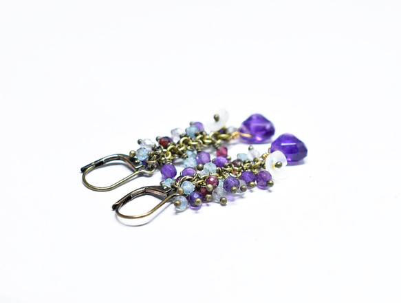 尚比亞紫水晶、重石珠、白珍珠牡蠣花耳環 第5張的照片
