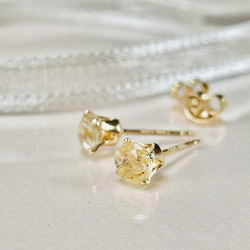 k14gf 〜ハニーゴールド〜 ゴールデンルチルクォーツのスタッドピアス 4枚目の画像