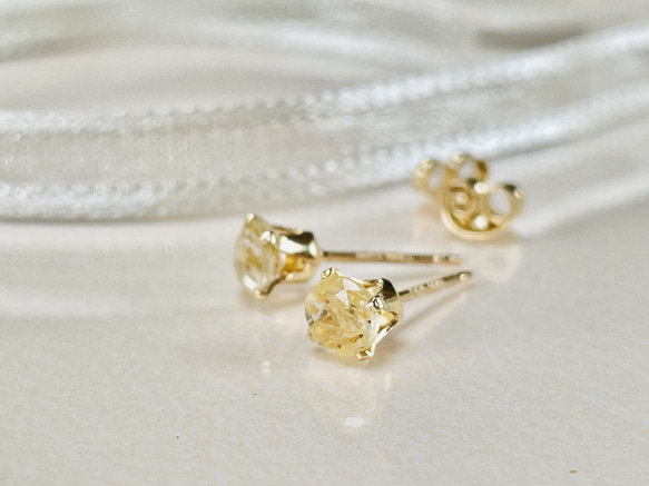 k14gf 〜ハニーゴールド〜 ゴールデンルチルクォーツのスタッドピアス 4枚目の画像