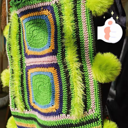 ハンドメイド  一点物❣️赤と緑の毛糸の手編み　ポシェット  ショルダーバッグ 手編みかぎ針毛糸編みバッグ ショルダーバッグ トートバッグ