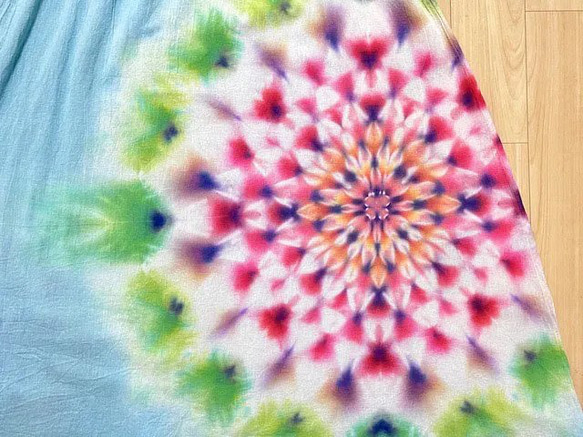 タイダイ染め　ロングワンピース　Hippies Dye最新作 優しいミントブルーに華やかな桜色の大曼荼羅 HD21-37 10枚目の画像