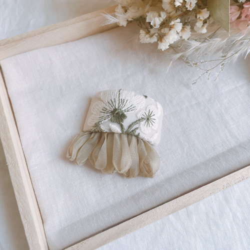 フリンジと刺繍の大人可愛いポニーフック ♡インド刺繍リボン♡ ポニー