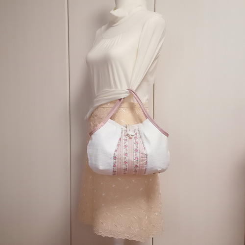 コロンと可愛いグラニーバッグ ～ピンクフラワーストライプ柄