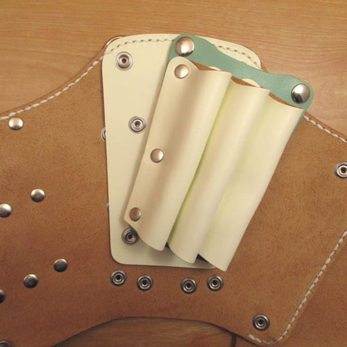 手縫い 本革 6丁差しシザーケース (ホワイト＆空色) SCA-53/WHH その他  