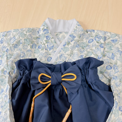 【80】ベビー袴　チューリップ✖︎紺色の袴とかぶれる布兜のセット 2枚目の画像