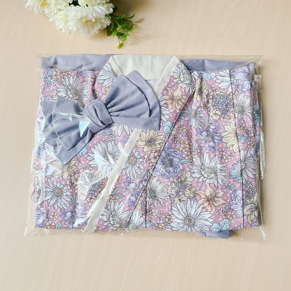 【80】ベビー袴　チューリップ✖︎紺色の袴とかぶれる布兜のセット 5枚目の画像