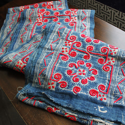 モン族伝統織物　刺繍　アップリケ　藍染め　テーブルクロス　ハンドメイド　手芸　タペストリー  mon-b 5枚目の画像