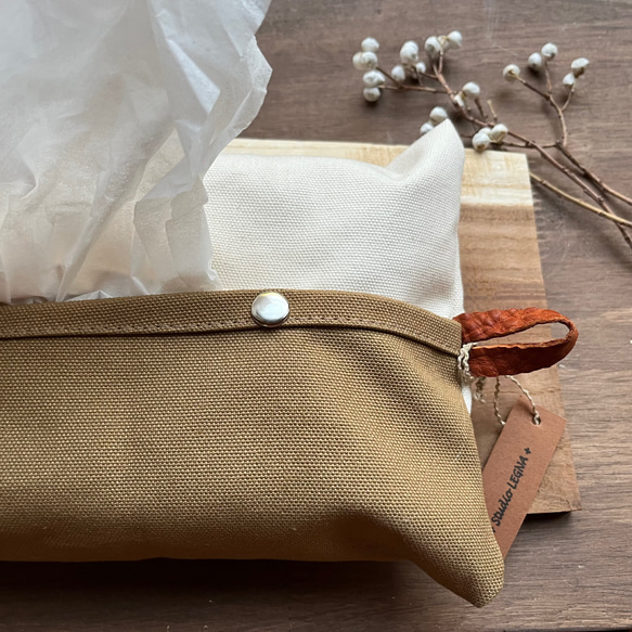 帆布のボックスティッシュケース⭐︎引っ掛け紐は本革 5枚目の画像