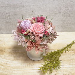 早割　母の日2024  くすみピンクのカーネーションのアレンジメント　プリザーブドフラワー　結婚祝い　フラワーギフト　春 6枚目の画像