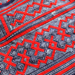 モン族伝統織物　藍染め　生地　刺繍　アップリケ　テーブルクロス　ハンドメイド　手芸　タペストリー mon-e 2枚目の画像