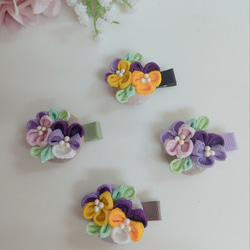 ☆つまみ細工のビオラ　スミレヘアクリップ☆　ベビー　女の子　選べるデザインとカラー　ブローチ 3枚目の画像
