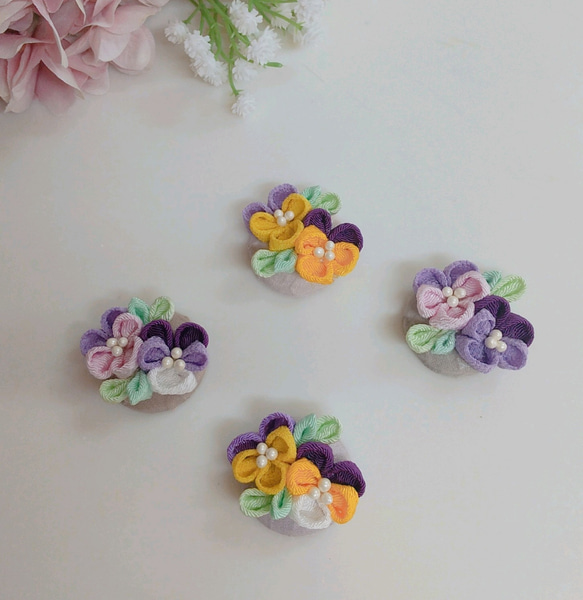 ☆つまみ細工のビオラ　スミレヘアクリップ☆　ベビー　女の子　選べるデザインとカラー　ブローチ 2枚目の画像