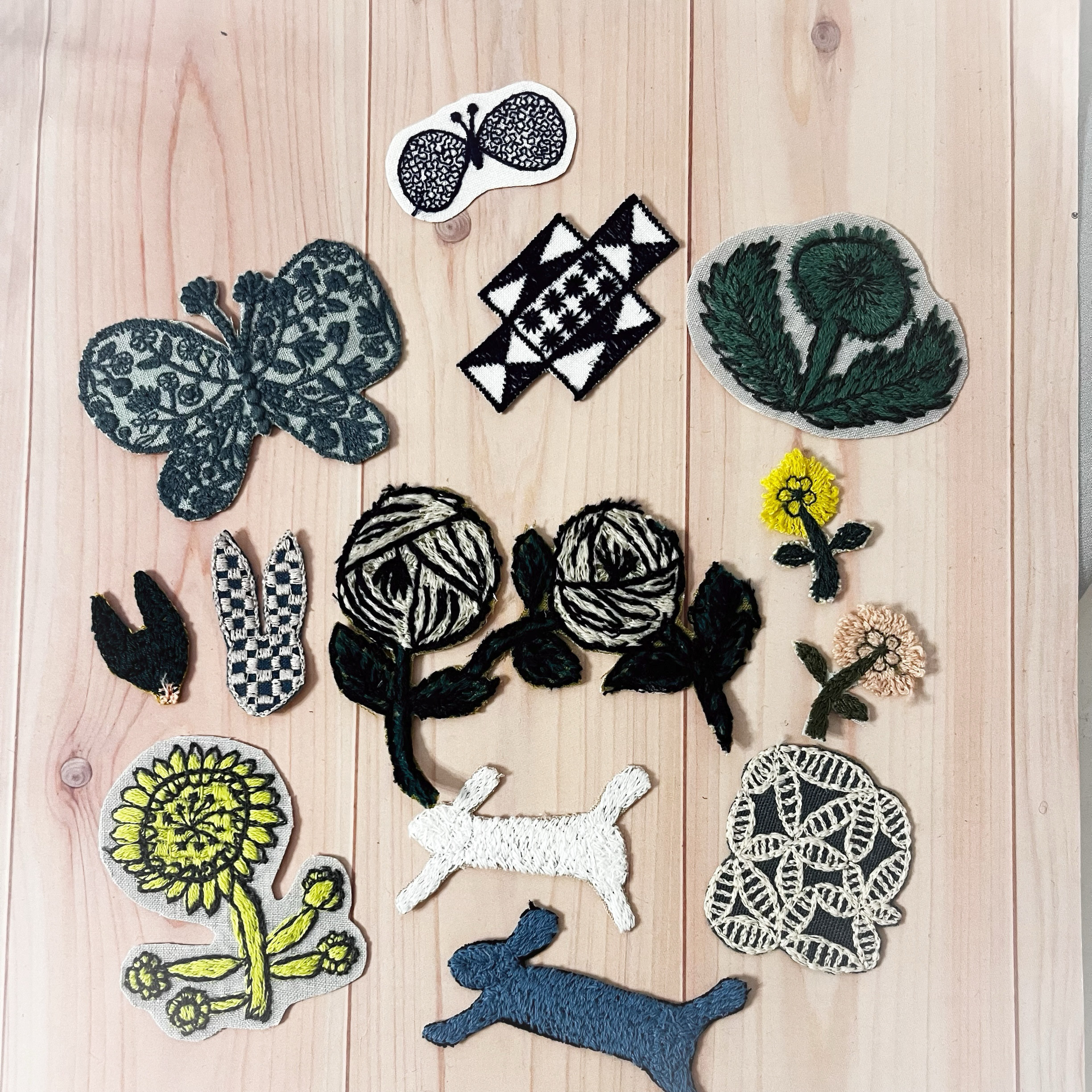 ミナペルホネン 生地アップリケ　ハンドメイド ミナペルホネン ワッペンモチーフ アップリケ 13枚セット