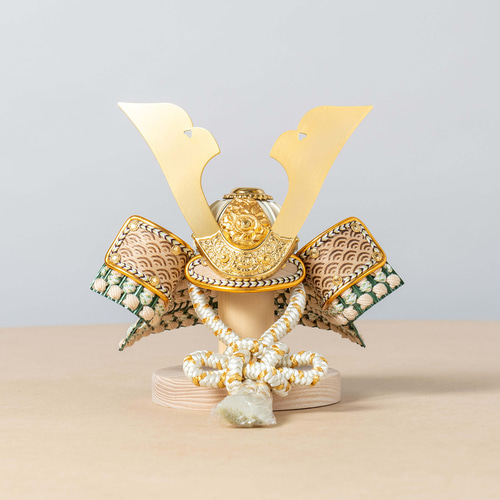 ことのオリジナル兜（5D-0900）（だいち）｜コンパクトな五月人形