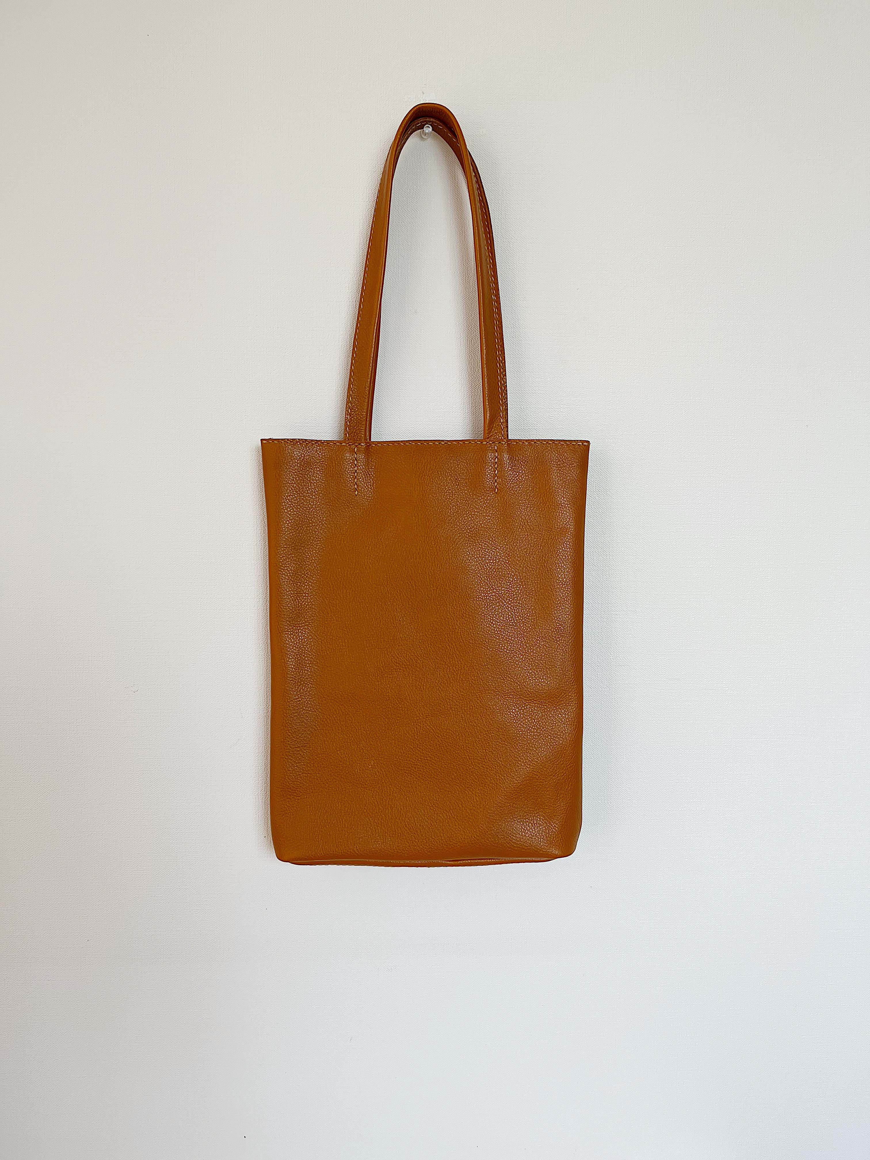 A4サイズ縦型トートバッグ　シンプルバッグ　レディース・メンズ　通勤通学に