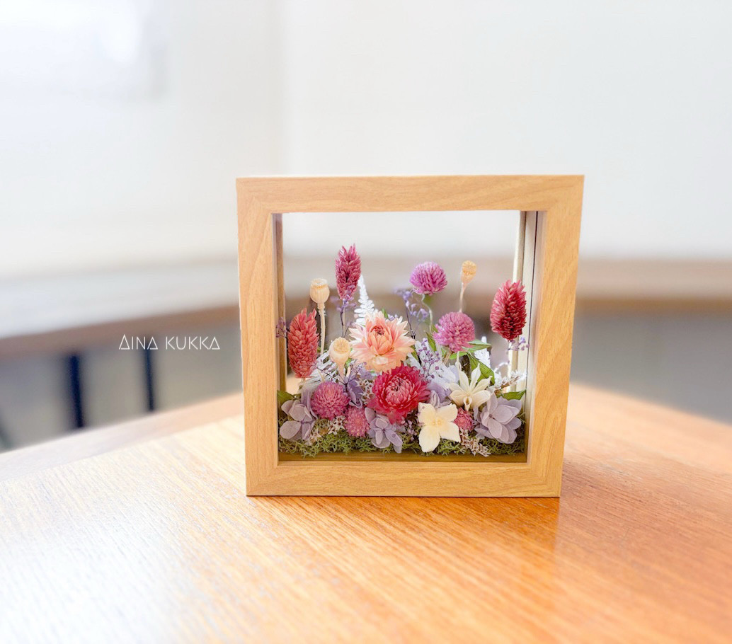 ドライフラワー★飛び出すラナンキュラス　フレームアレンジメント★ギフト♪癒し♪ ドライフラワー☆飛び出すラナンキュラス フレーム