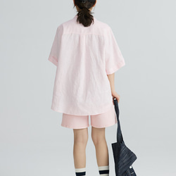 シンプルな甘カジスタイルを楽しむ 5分袖リネンシャツ ピンク 12枚目の画像