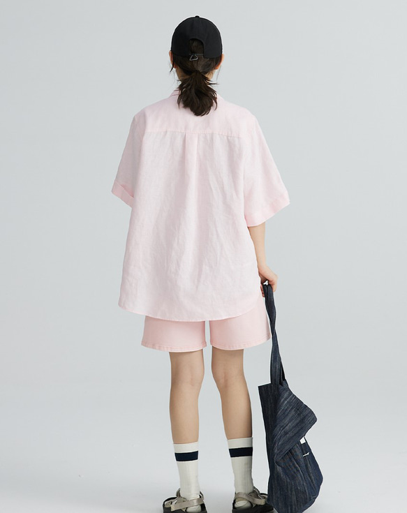シンプルな甘カジスタイルを楽しむ 5分袖リネンシャツ ピンク 12枚目の画像