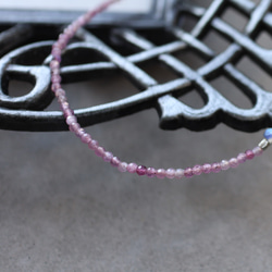 スタールビー (ピンクサファイア) × ラブラドライト × カレンシルバー 華奢でシンプルなブレスレット 3枚目の画像