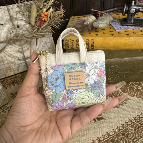 ミュウミュウ MiuMiuブランドairpods pro2 4 3ケースairpods pro
