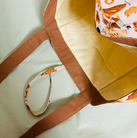 見るからに美味しそうなパン柄のトートバック底板付き        Ω 人気・おすすめ｜使いやすい・旅行におすすめ 品質保証 全国発送 日本国内発送・最短翌日お届け