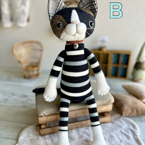 ハンドメイドぬいぐるみ　moca❤︎ねこちゃん❤︎ 再販 》【 三毛ねこちゃん❗️】靴下ぬいぐるみ ぬいぐるみ art