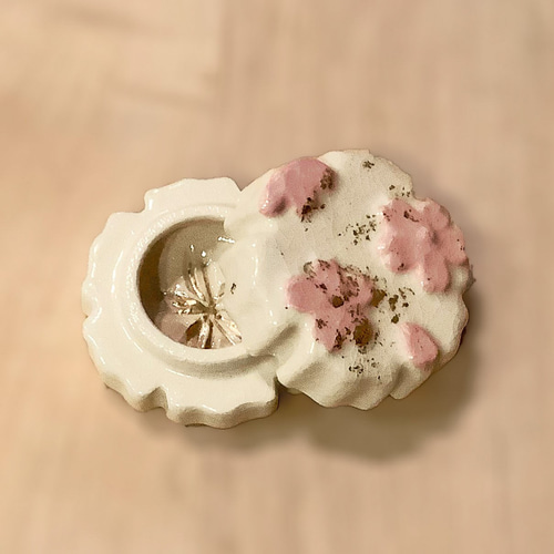 2024春 楽入窯製〚桜〛香合 楽焼 茶道具 手描き その他