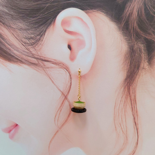 紙でできた】三色団子と抹茶のミニチュアピアス／イヤリング｜和を