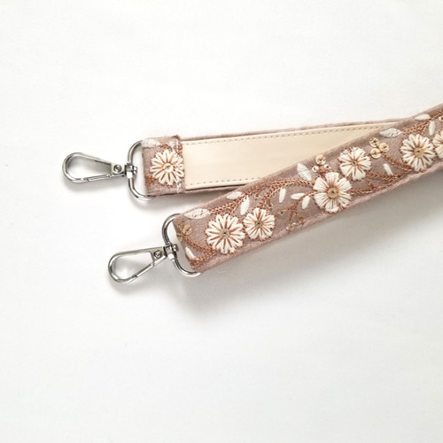 ストラップショルダー インド刺繍リボン フェイクレザー スマホ