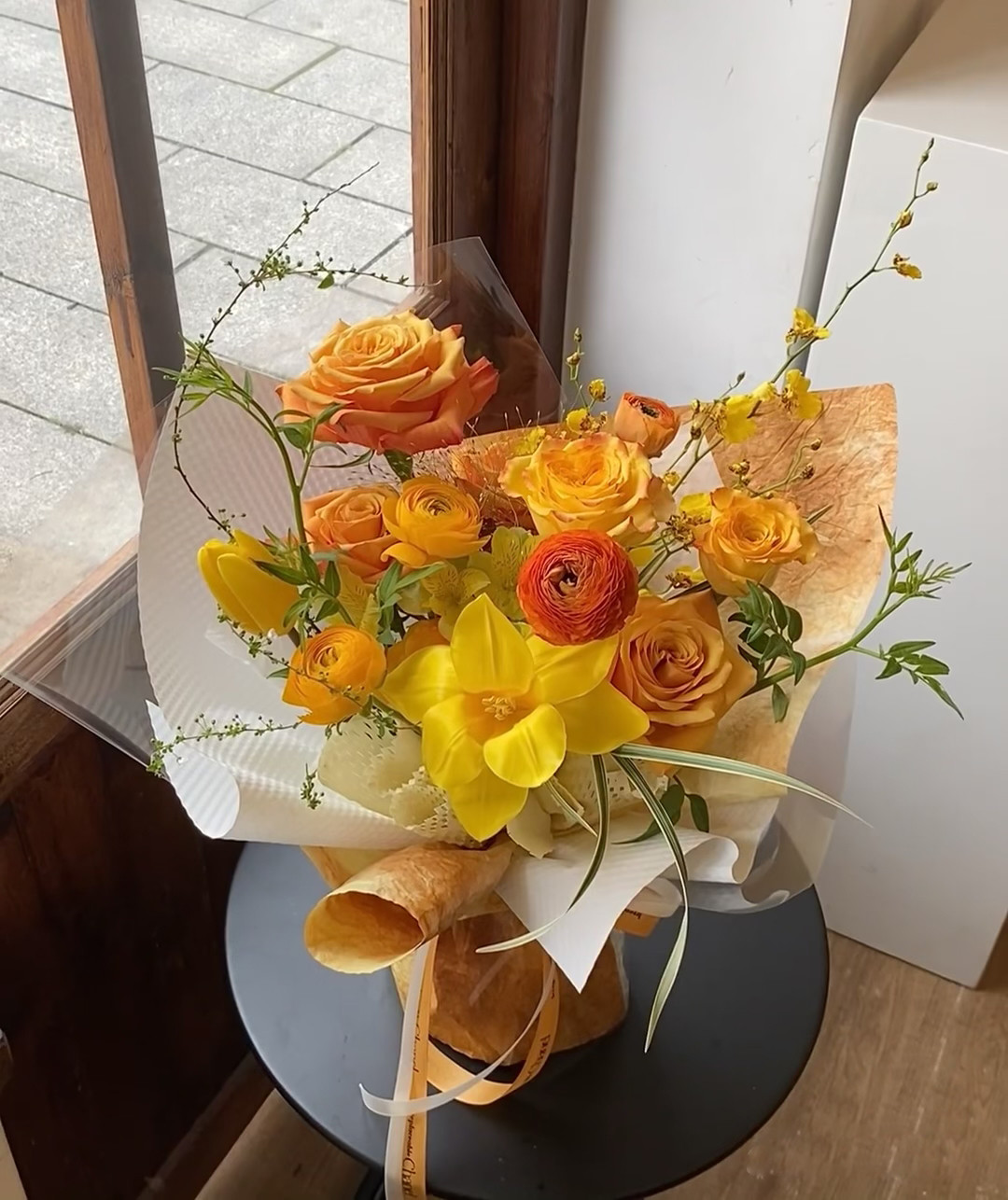 《太陽のように暖かい》生花】