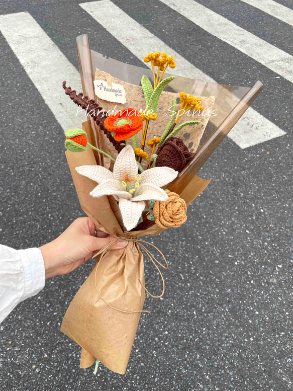 ファッションシーンで話題のこれから流行るブランド12選 かぎ針編み · ハンドメイド · 花 · バラの花束 その他