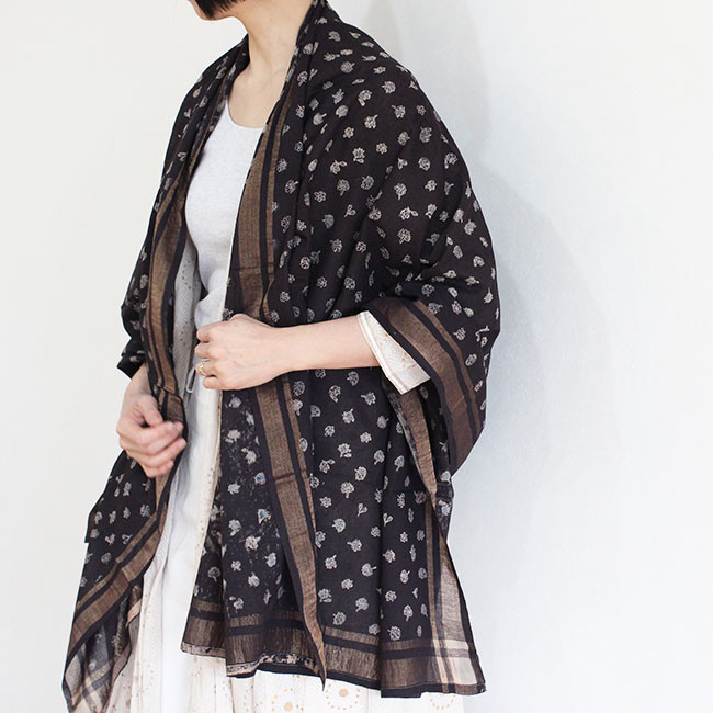 MAISON et VOYAGE シルク 1mmドット ストール｜トゥモローランド