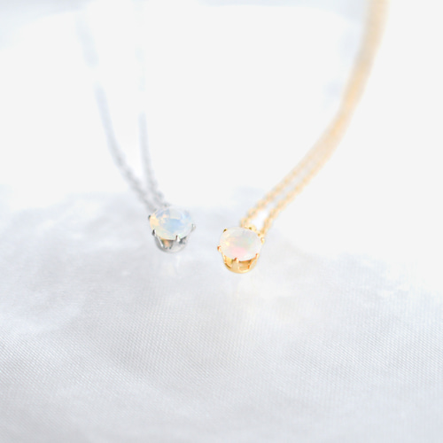 天然石オパールのシンプルな一粒ネックレス】ホワイト 虹色 /5mm