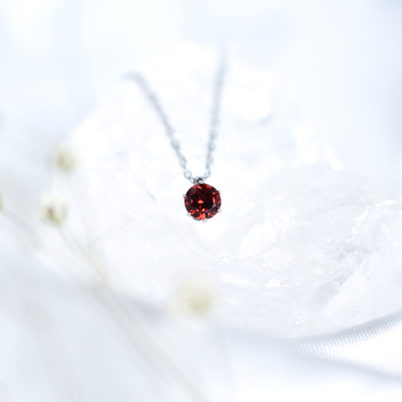 【ガーネットのシンプルな一粒ネックレス】赤/5mm/天然石/サージカルステンレス/つけっぱなしOK 6枚目の画像