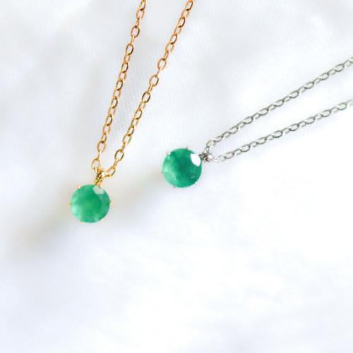 グリーンオニキスのお守りネックレス】緑/5mm/天然石/サージカル