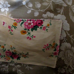 フランスアンティーク　アプリコットの小花とローズピンクのバラのブーケ柄のトートバッグ 13枚目の画像