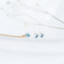 【天然石スイスブルートパーズのシンプルな一粒ネックレス】青/5mm/サージカルステンレス/つけっぱなしok 9枚目の画像