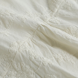 白 シャツ レディース 白 ブラウス 刺繍 花柄 シャツ 春 秋 ブラウス 上品 トップス ゆったり オシャレ 韓国風 10枚目の画像