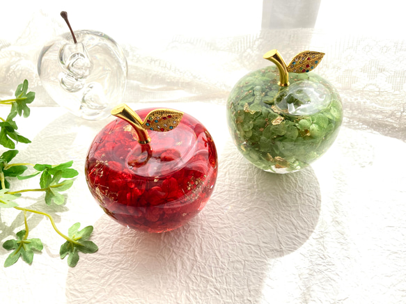 春色新作2024 ガラスのりんごハーバリウムオイル アジサイゴールドカスミ草ホイルフレーク レッドアップル インテリア 8枚目の画像