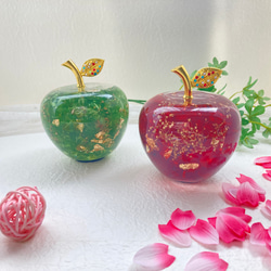 春色新作2024 ガラスのりんごハーバリウムオイル アジサイゴールドカスミ草ホイルフレーク グリーンアップル インテリア 5枚目の画像
