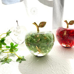 春色新作2024 ガラスのりんごハーバリウムオイル アジサイゴールドカスミ草ホイルフレーク グリーンアップル インテリア 14枚目の画像