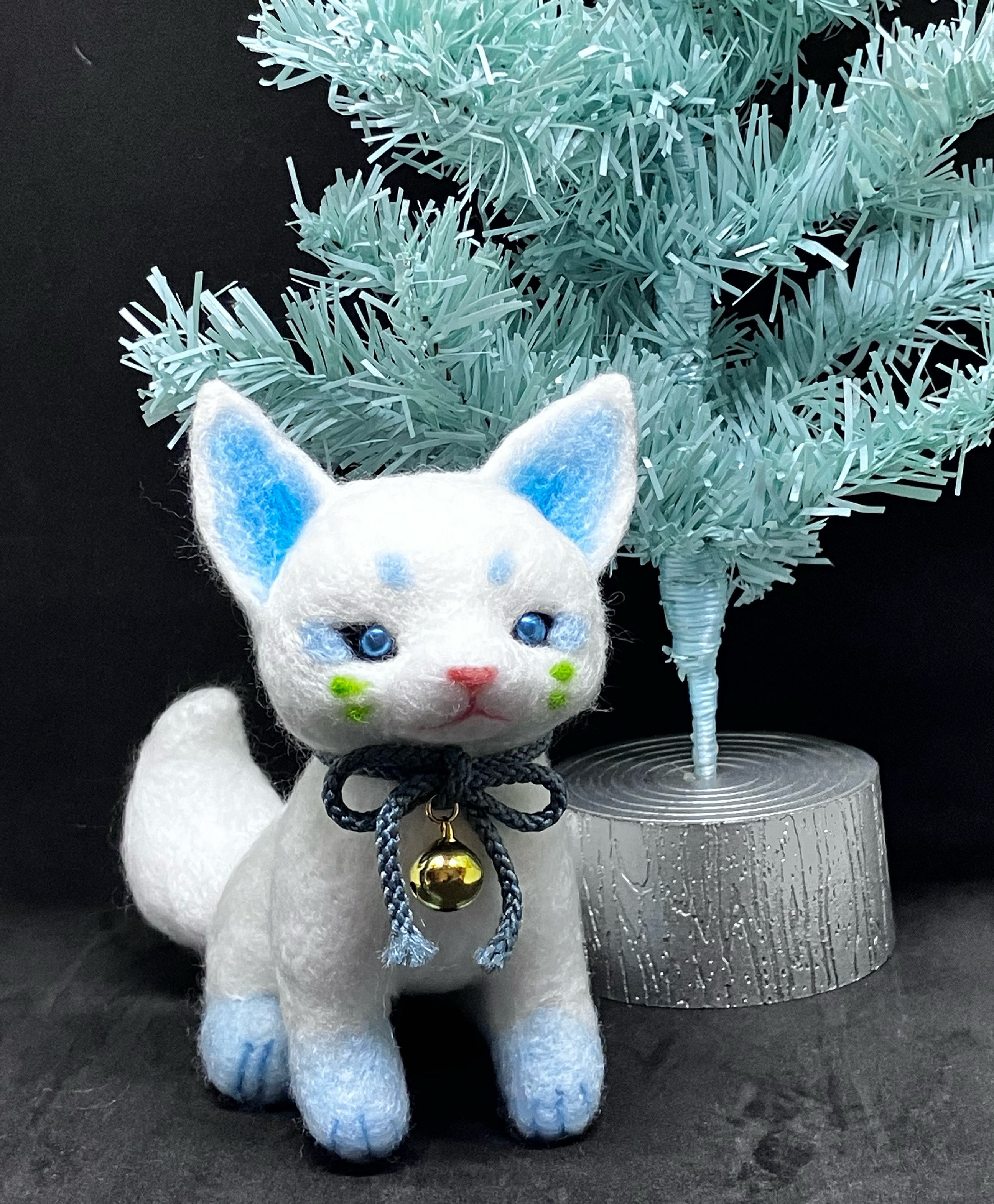 ◆ぽってり　二尾白狐　水色　幻獣【羊毛フェルト人形】　/