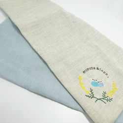 手縫い&手刺繍ハンカチ (ミモザと羽衣セキセイインコ) 3枚目の画像