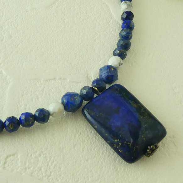 天然石チョーカー　「ラピスラズリ・レクタングル」　ラピスラズリ　ハウライト　青と白　天然石チョーカー　一点物 10枚目の画像