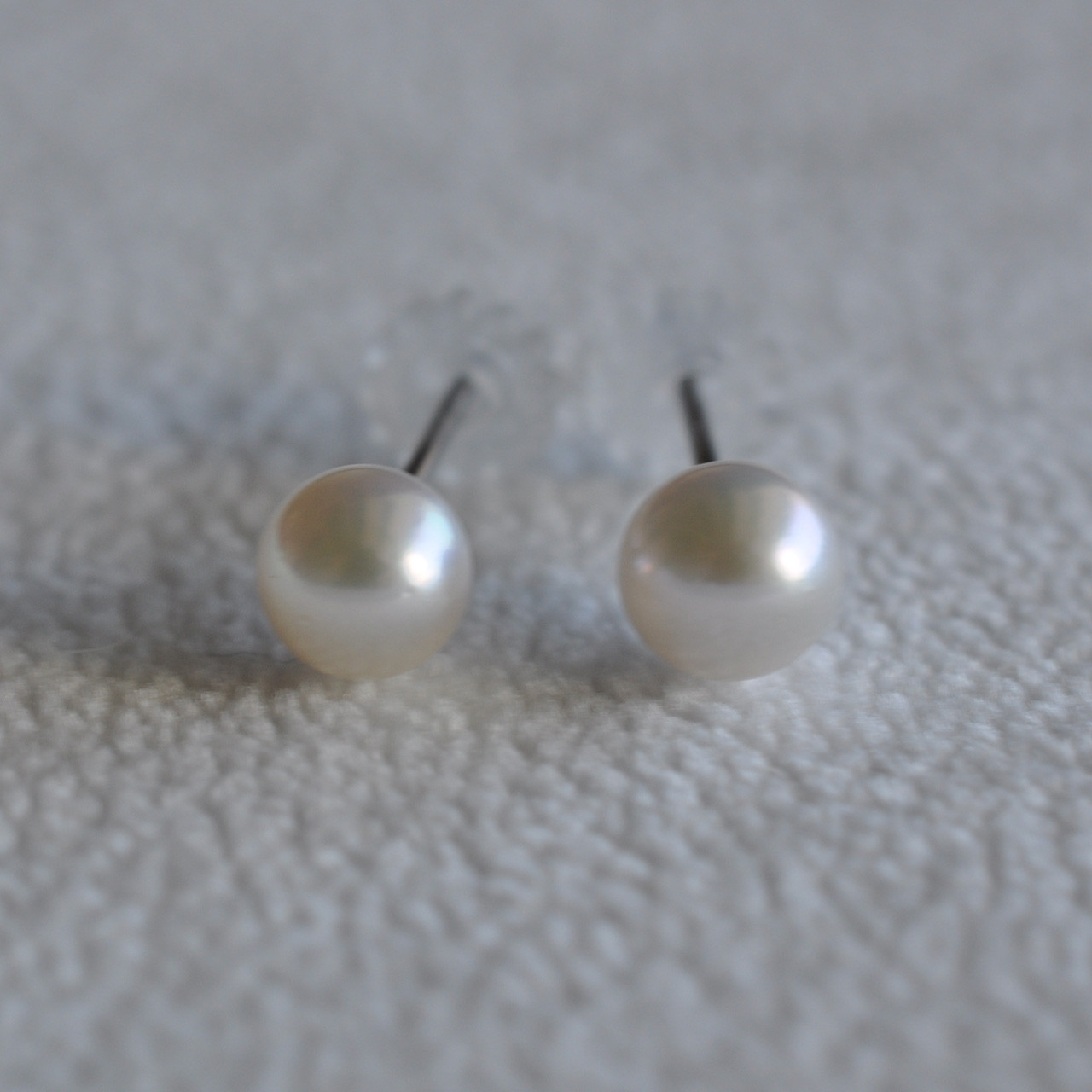 あこやベビーパール　一粒スタッドピアス / akoya baby pearl pierce